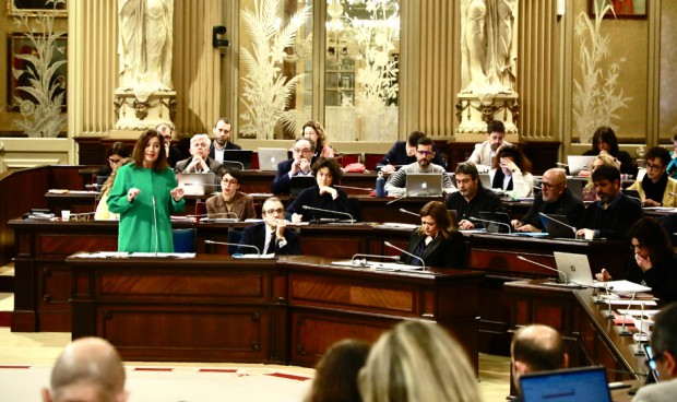 La presidenta del Govern de Baleares, Francina Armengol, defiende la política lingüística en materia sanitaria