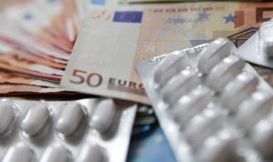 Arranca 2018 con caídas de precios de medicamentos y material terapéutico