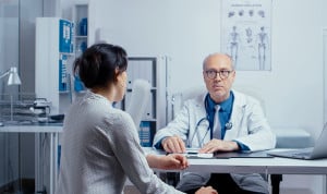 ¿Cómo perciben los pacientes la indumentaria de los médicos? Esto es lo que dice un estudio.