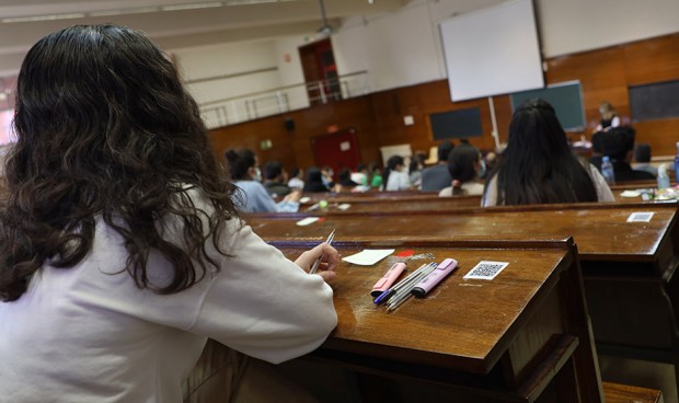 Así es el "polémico" examen de la OPE enfermera: ¿serías capaz de aprobar?