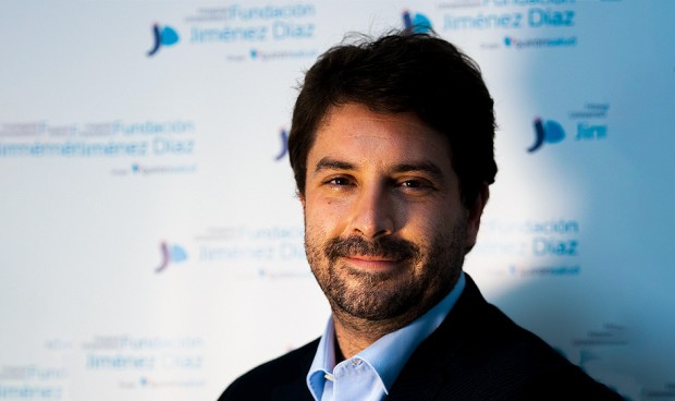  Jorge Short, subdirector médico de la Fundación Jiménez Díaz, explica la iniciativa Circuito de Urgencia Digital, que acaba de ser avalada científicamente.