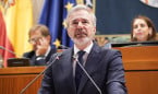 Azcón, investido presidente entre reproches por la gestión de la sanidad