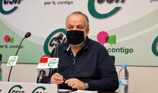 Bajas covid de oficio y sin justificante médico ante el colapso de Primaria