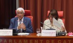 Los pluses inmobiliarios para médicos desembarcan contra el SNS 'vaciado'