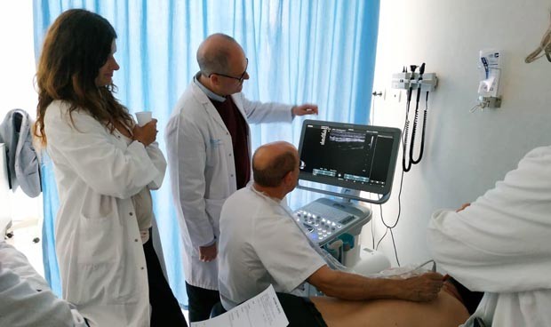 Baleares forma a sus médicos de Familia para poder hacer ecografías