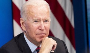 Biden ordena la vacunación obligatoria de todos los empleados públicos