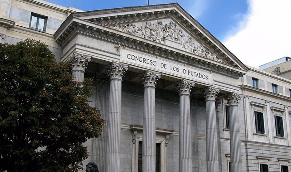 La Comisión de Sanidad del Senado fija dos prioridades para mayo.