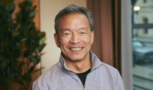 Roland Chen, vicepresidente sénior de Bristol Myers Squibb, confirma la eficacia del fármaco oral para artritis psoriásica