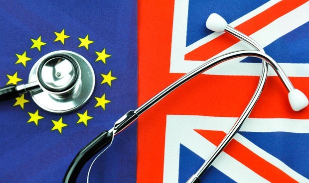 Brexit: cómo evitar la salida de Reino Unido de sanitarios europeos