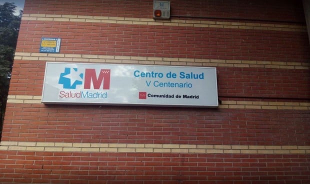 Madrid cierra un centro de salud por un brote de Covid-19 en su personal