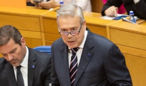  Antonio Gómez Caamaño, conselleiro de Sanidade de Galicia, en el Pleno de este miércoles del Parlamento de Galicia.