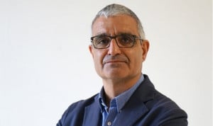 El especialista Xosé Bustelo confecciona cápsulas con CAR-T escondidas frente a tumores sólidos