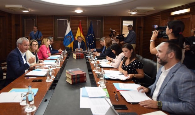 Canarias destina 30 millones para garantizar las nóminas en sanidad
