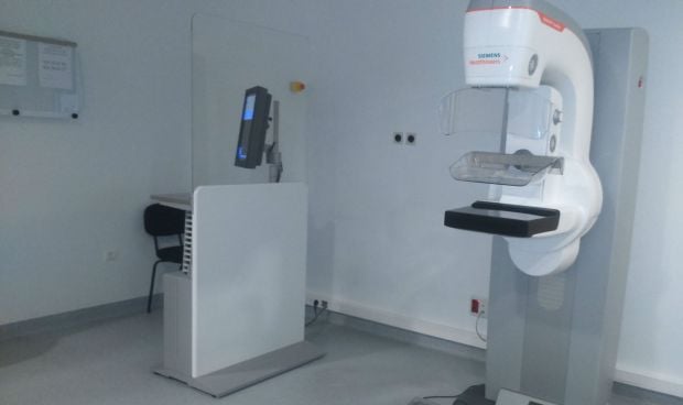 Canarias instala un nuevo mamógrafo en el centro Doctor Molina Orosa