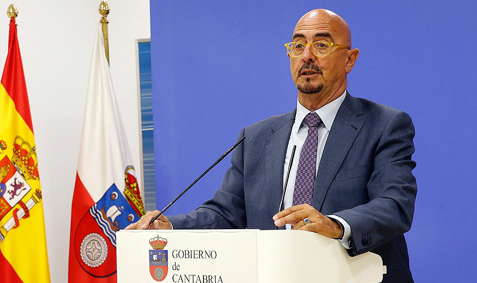César Pascual, consejero de Salud de Cantabria.