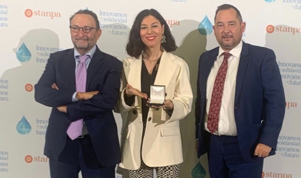 Cantabria Labs recibe la medalla de Stanpa por su labor en la pandemia