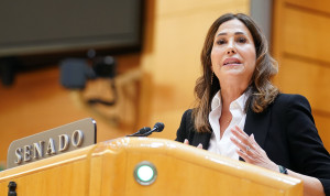  Rosa María Romero (PP) defiende una nueva Ley contra agresiones a sanitarios.