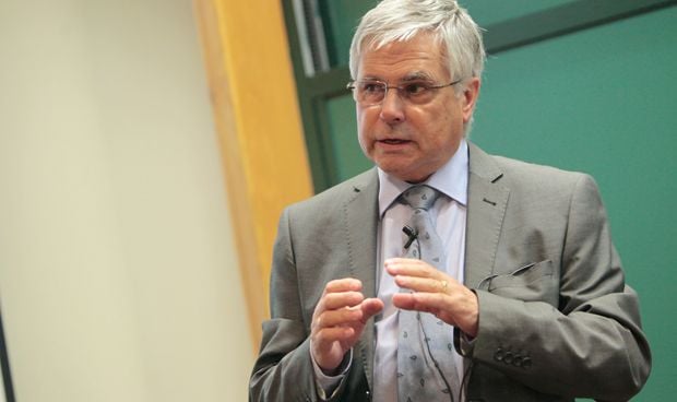 Carballo: “La fragmentación debilita la práctica de la especialidad”