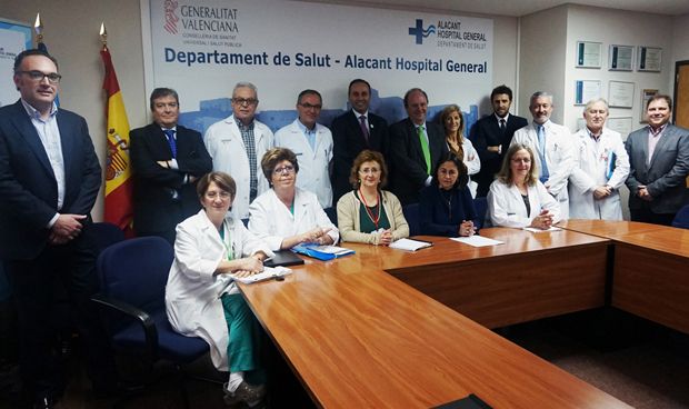 Carburos lleva la humanización al ala pediátrica del Hospital de Alicante