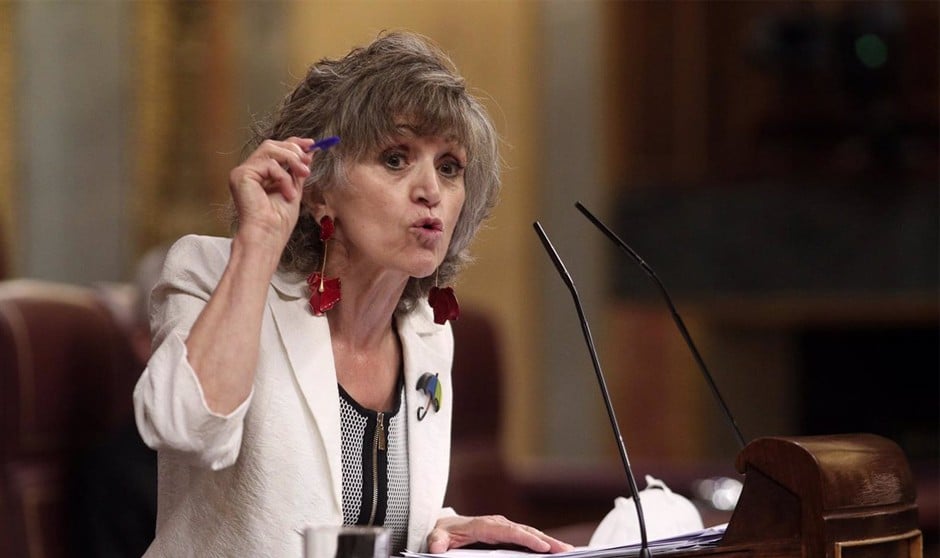 La exministra de Sanidad, María Luisa Carcedo, en una de sus intervenciones en el Congreso de los Diputados. 