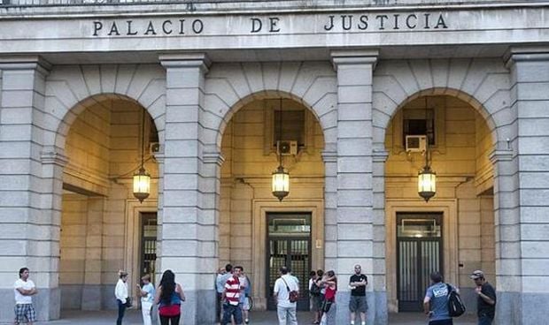 Cárcel por no ofrecer “una atención médica de calidad” a su madre fallecida