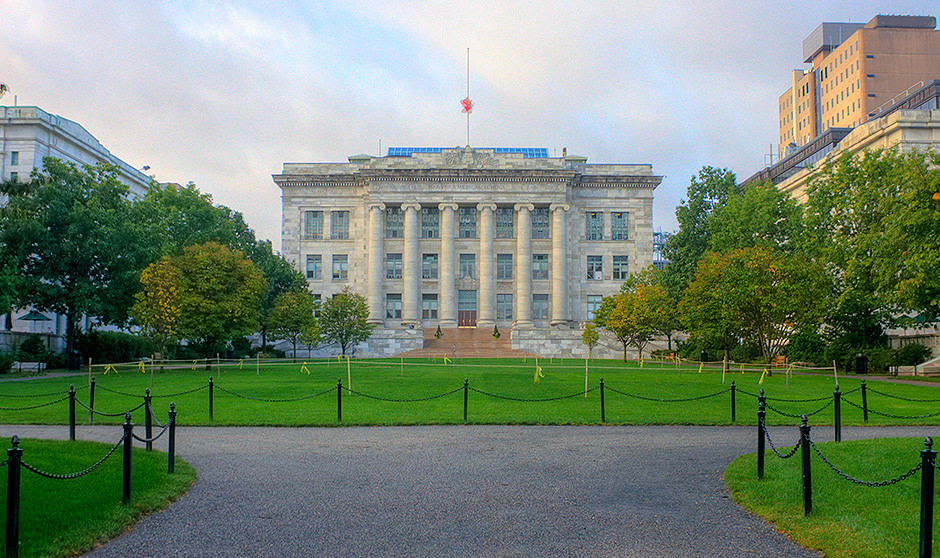 Cárcel por vender restos humanos de la mejor facultad de Medicina del mundo