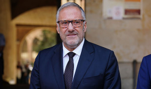 Carlos Pollán: "Garantizaremos la asistencia sanitaria en la zona rural"