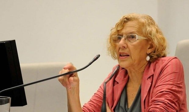 Carmena aprueba una oferta de empleo en Madrid para médicos y enfermeros