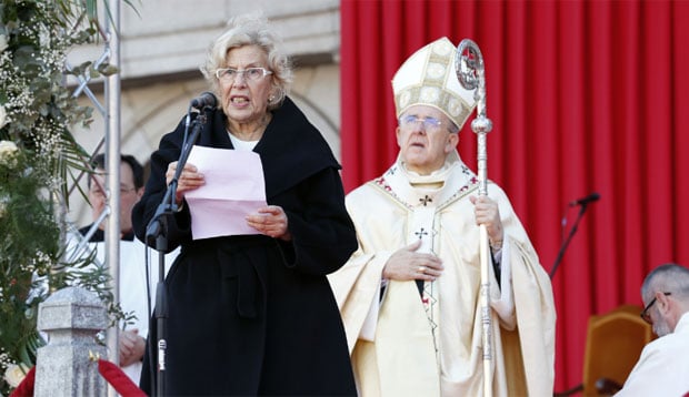Carmena, la Virgen de la Almudena y la sanidad