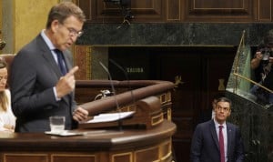 Alberto Núñez Feijóo y Pedro Sánchez en el Congreso de los Diputados, tras el adiós definitivo de la propuesta de Feijóo para ser investido presidente del Gobierno.