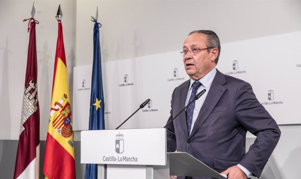 El consejero de Hacienda de Castilla-La Mancha, Juan Alfonso Ruiz, pone fecha a la subida de sueldo en sanidad. 