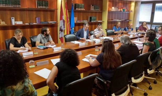 Castilla y León aborda la asistencia sanitaria a inmigrantes sin recursos 