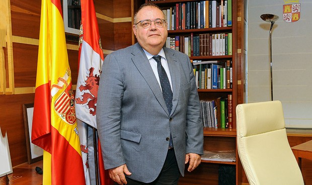 Alejandro Vázquez, consejero de Sanidad de Castilla y León, contempla abrir un turno nocturno de Radiodiagnóstico en Segovia.