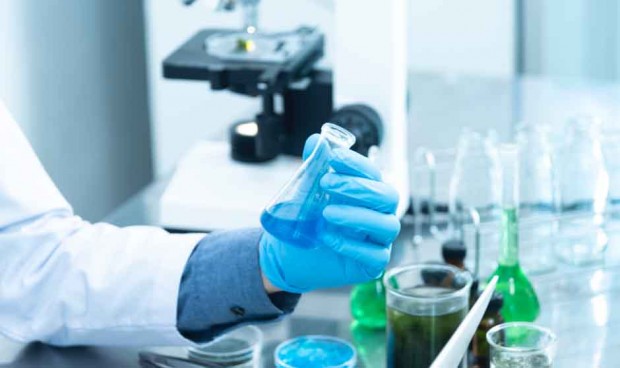 El peculiar contrato que ofrece Castilla y León a un Nobel hace estallar a la comunidad científica en redes sociales