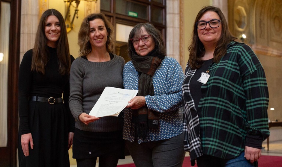 Cataluña estudia prohibir al médico objetor del aborto