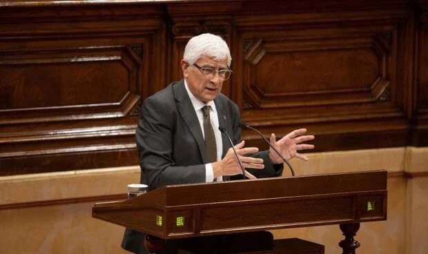 El conseller de Salut del Govern de la Generalitat de Cataluña, Manel Balcells presenta el calendario de vacunación catalán actualizado con novedades.