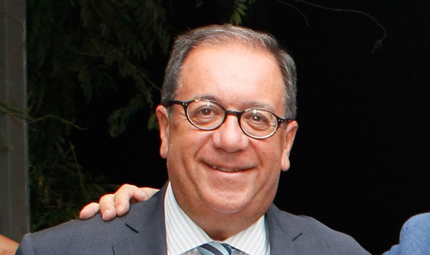 Académico de la Real Academia de Farmacia del Instituto de España