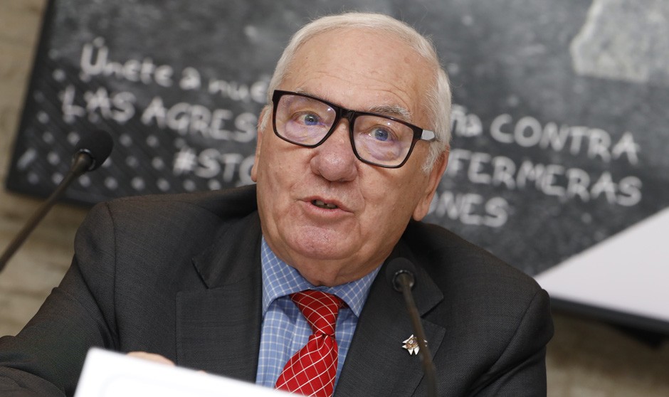 Florentino Pérez Raya, presidente del CGE, organización detrás de un teléfono antiagresiones a enfermeras.