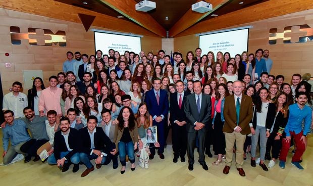 CEU San Pablo y HM Hospitales gradúan a su sexta promoción de médicos