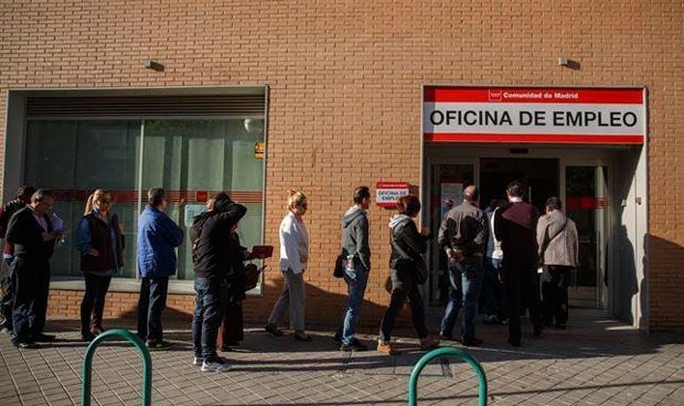 Cifra récord de sanitarios extranjeros en el SNS: ya son más de 66.000