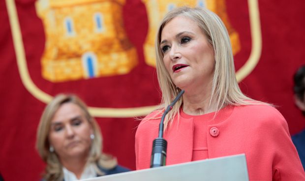 Cifuentes: "Invertiremos 25 millones para recuperar la carrera profesional"