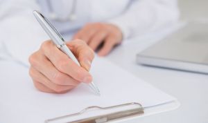 Cinco consejos clave para escribir bien un informe médico