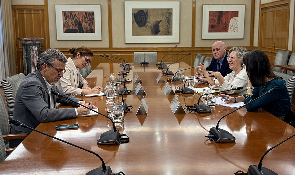 Reunión entre Sanidad y Facme, que trabajan en el modelo de recertificación profesional del SNS