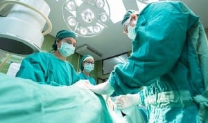 Cirugía en pacientes Covid: mayor mortalidad en las primeras 7 semanas