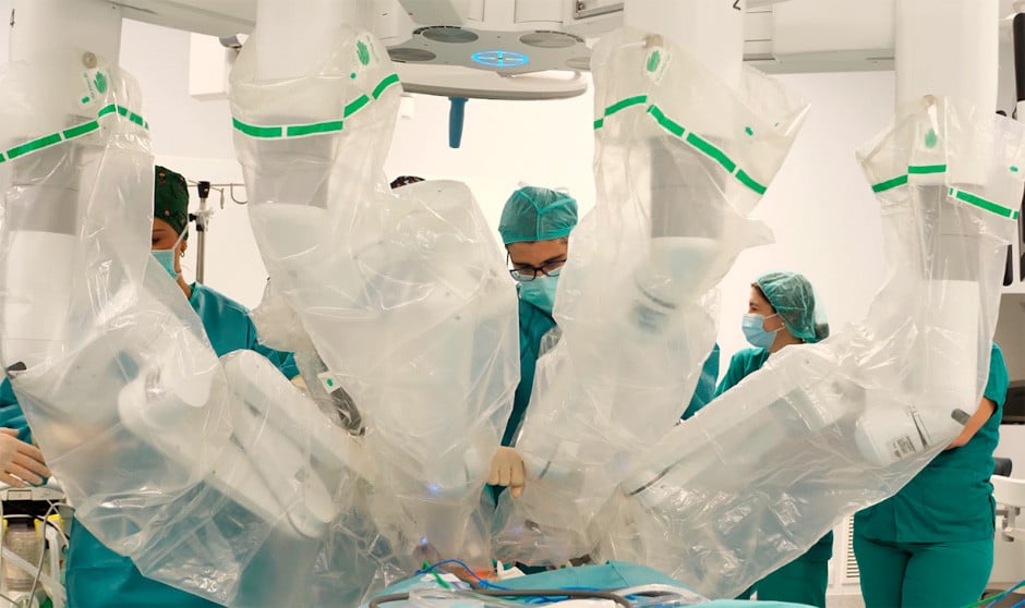 Cirugía pediátrica con robot Da Vinci.