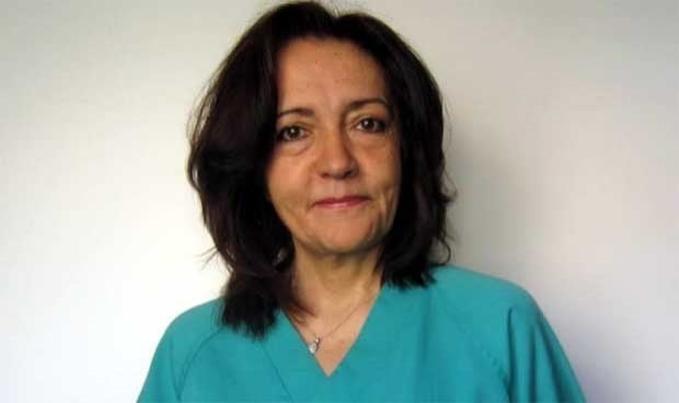 La cirujana Elena Martín Pérez se postula como primera presidenta de la AEC