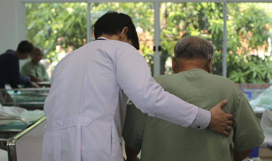 Casi 300 médicos asegurados por Mutual Médica han participado en proyectos de cooperación internacional en el último año