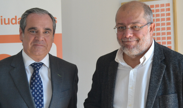 Ciudadanos se acerca a los farmacéuticos con una promesa