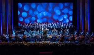 Cofares reconoce la labor social de la Farmacia en su concierto de Navidad