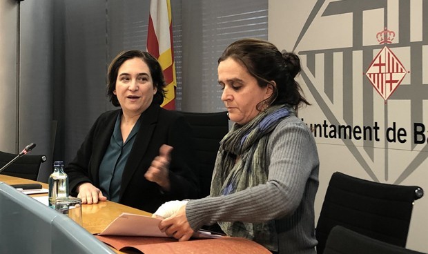 Colau anuncia 'rebajas' del 35% en clínicas dentales para 266.000 pacientes